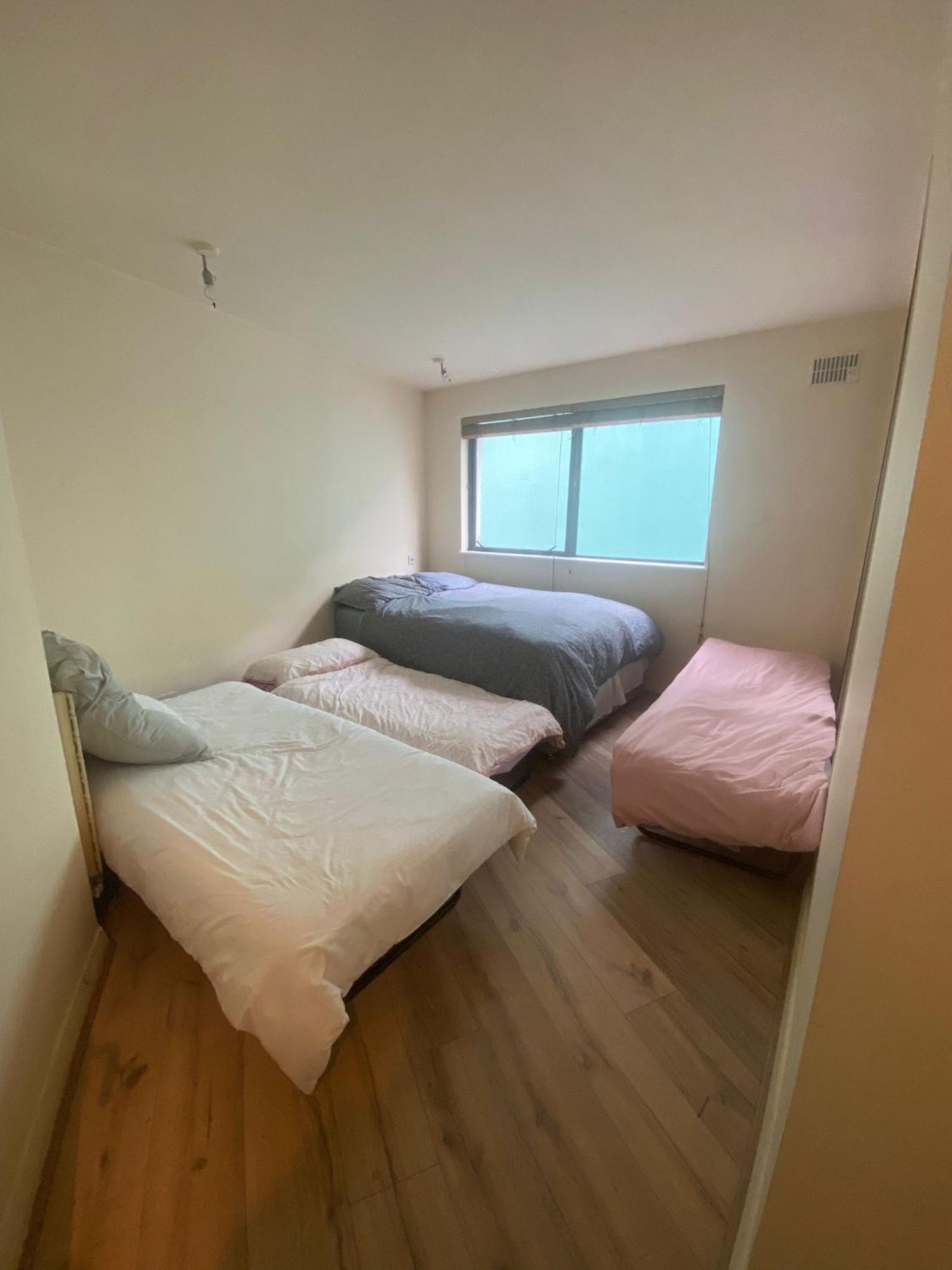 Dublin Airport Big Rooms With Bathroom Outside Room - Kitchen Only 7 Days Reservation 外观 照片