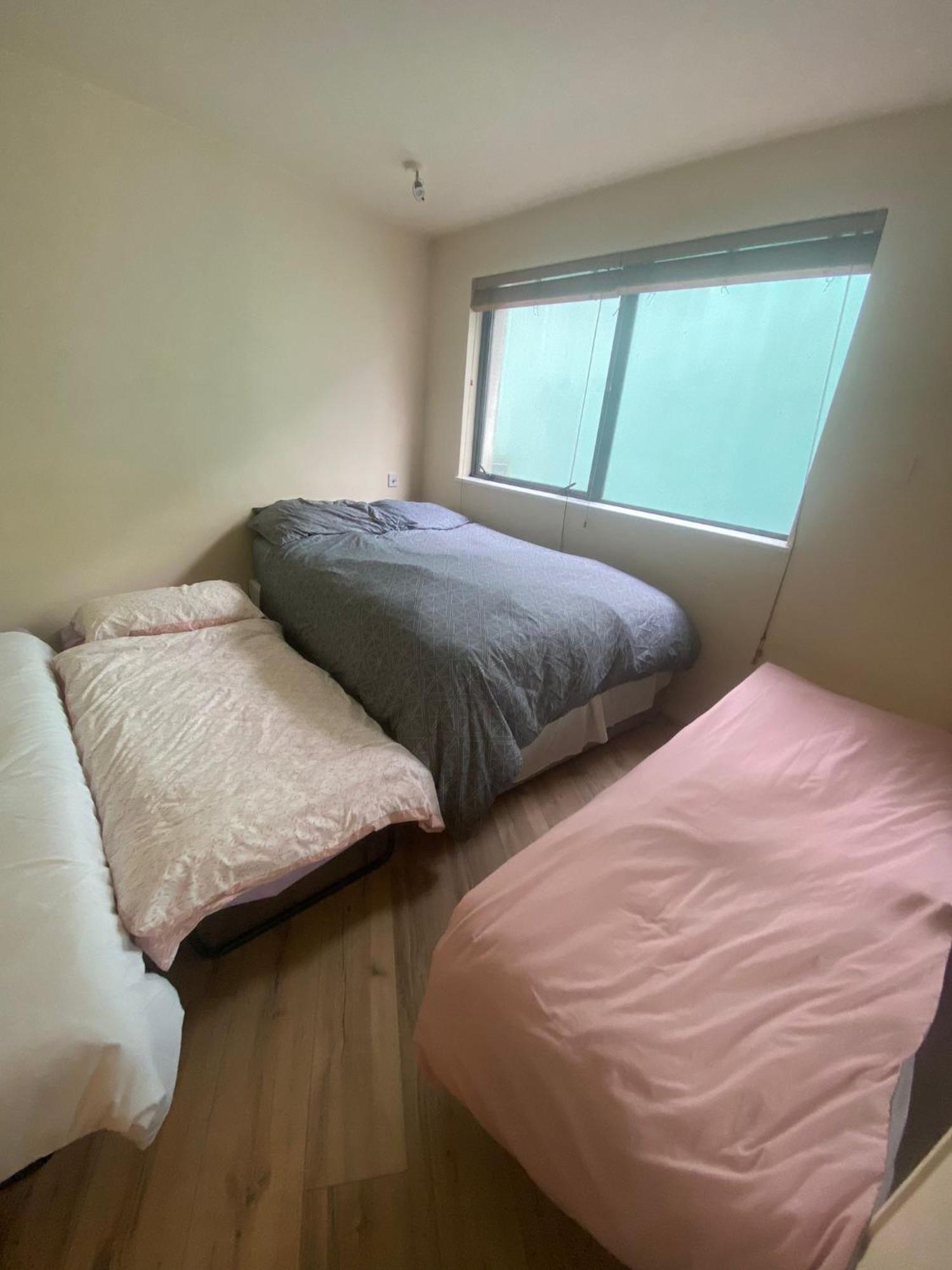 Dublin Airport Big Rooms With Bathroom Outside Room - Kitchen Only 7 Days Reservation 外观 照片