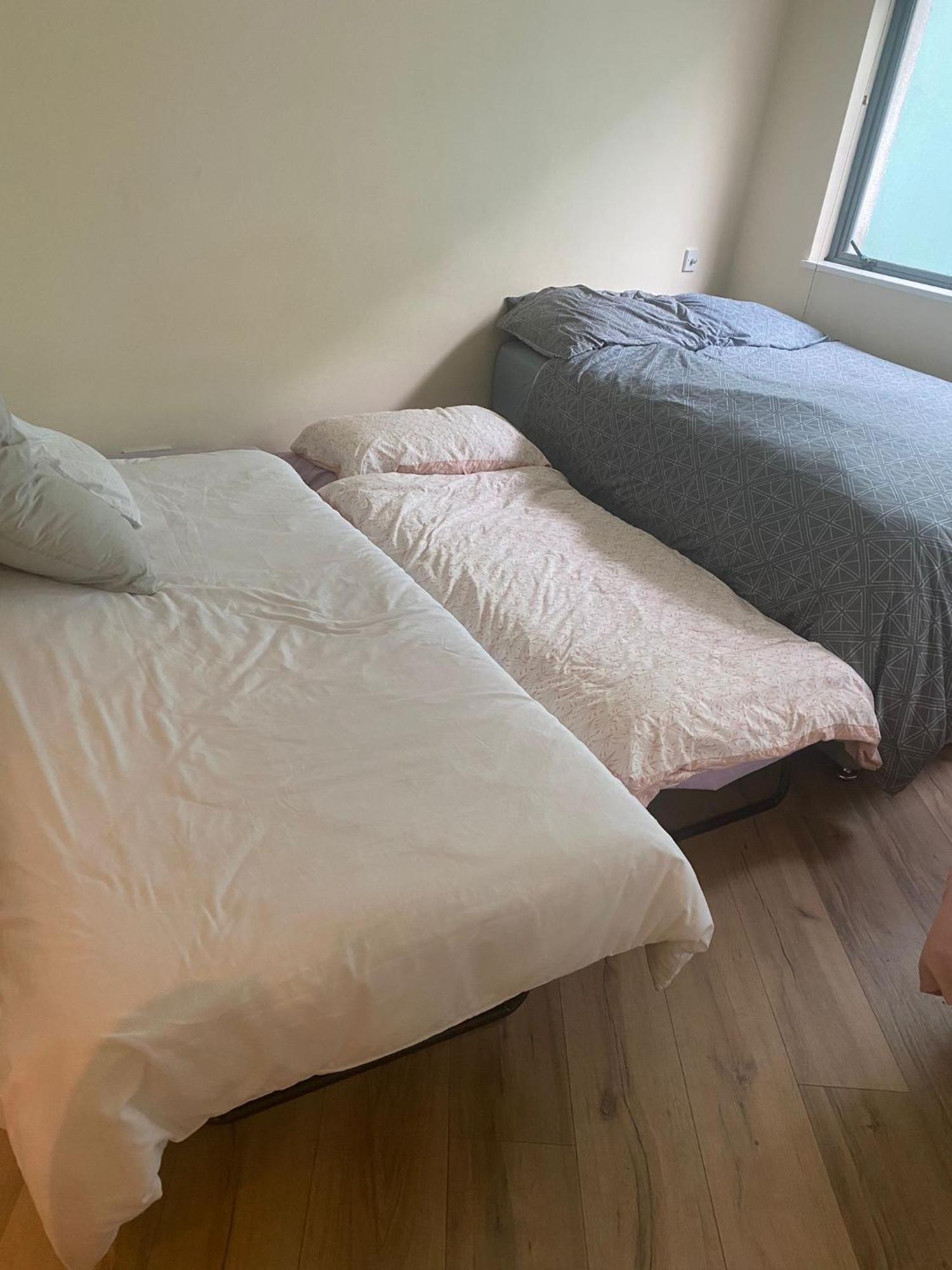 Dublin Airport Big Rooms With Bathroom Outside Room - Kitchen Only 7 Days Reservation 外观 照片