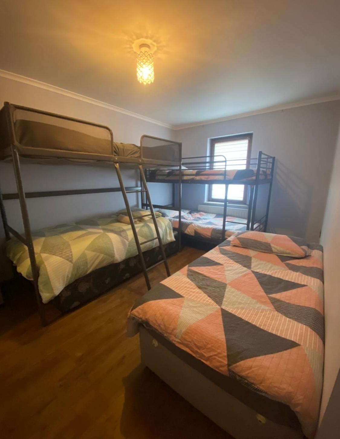 Dublin Airport Big Rooms With Bathroom Outside Room - Kitchen Only 7 Days Reservation 外观 照片